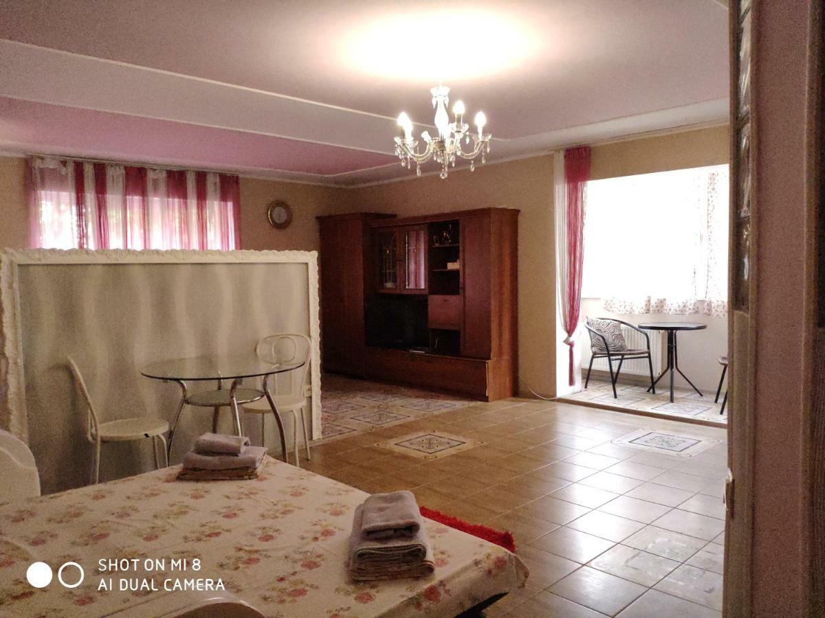 موكاشيفه Apartments Domovik Latorichnaya,3 المظهر الخارجي الصورة